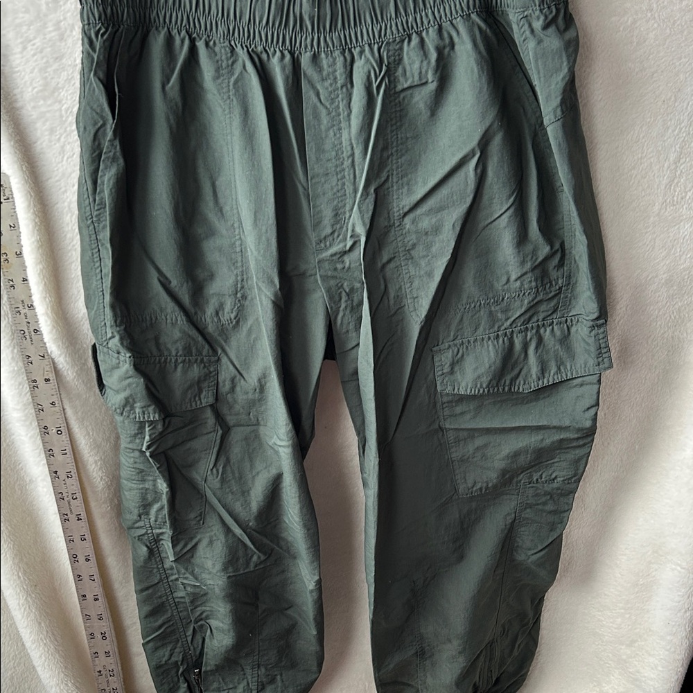 Quick dry Green Cargo Pants size L